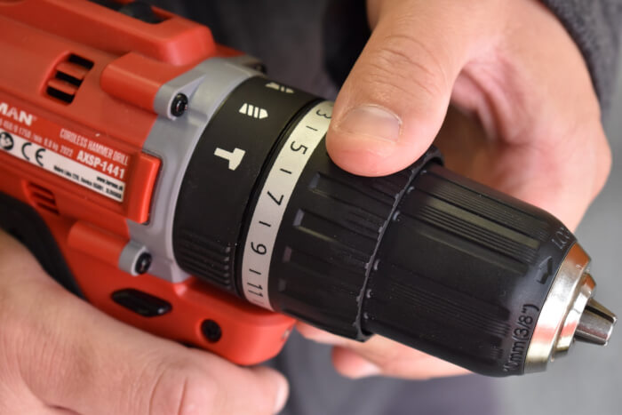 AKCE! Aku vrtací šroubovák HERMAN AXSP-1441 | 14,4 V Komplet | 2x Sada vrtáků ZDARMA