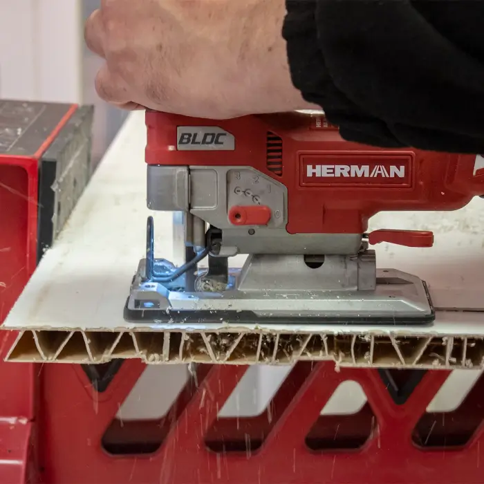 Aku přímočará pila HERMAN AXJS-1801 | 18,0 V 2Ah | Komplet | Záruka: 3 roky